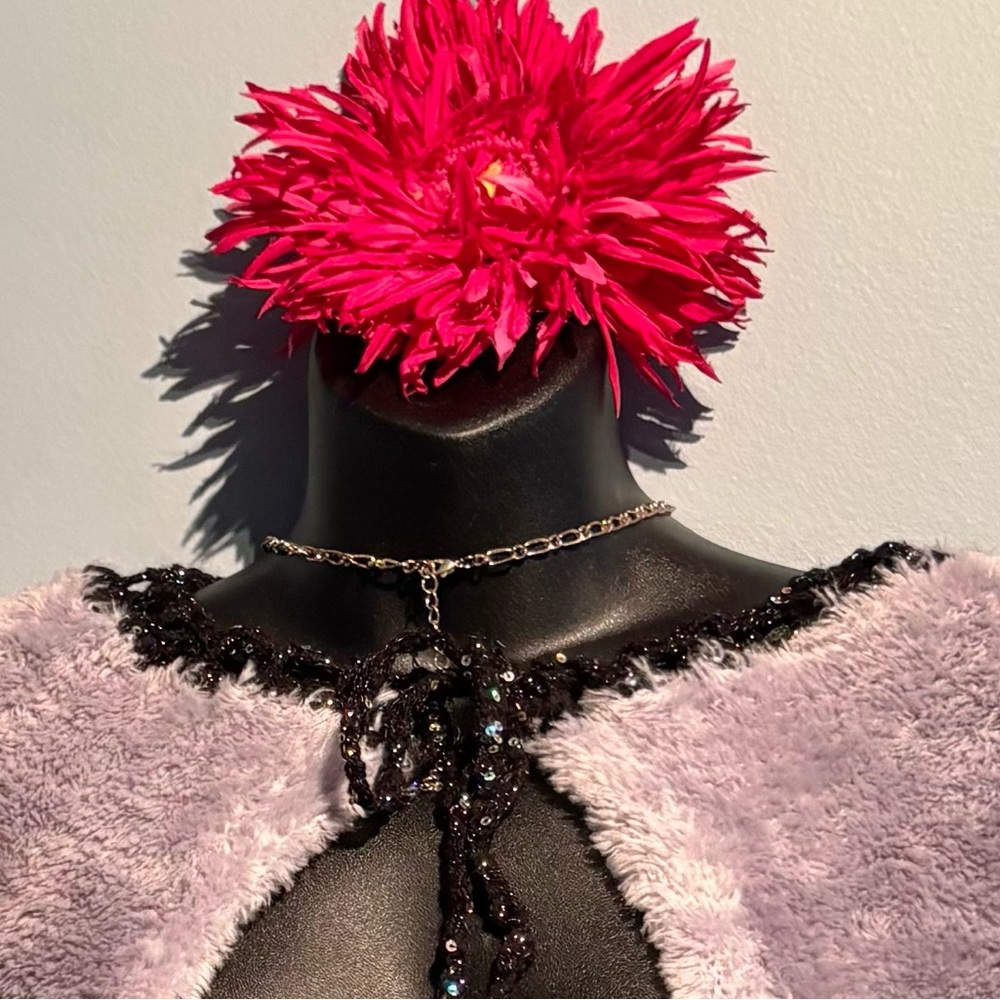 Faux Fur Black and Grey Hand Knitted Capelet - Picture 9 of 9